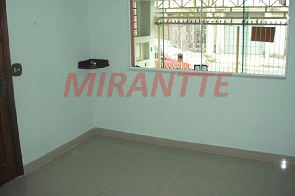 Sobrado com 3 quartos em Vila Mazzei