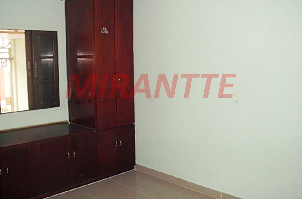 Sobrado com 3 quartos em Vila Mazzei