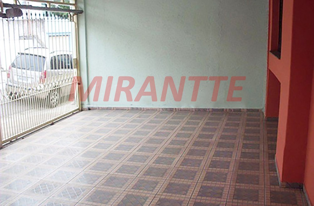 Sobrado com 3 quartos em Vila Mazzei