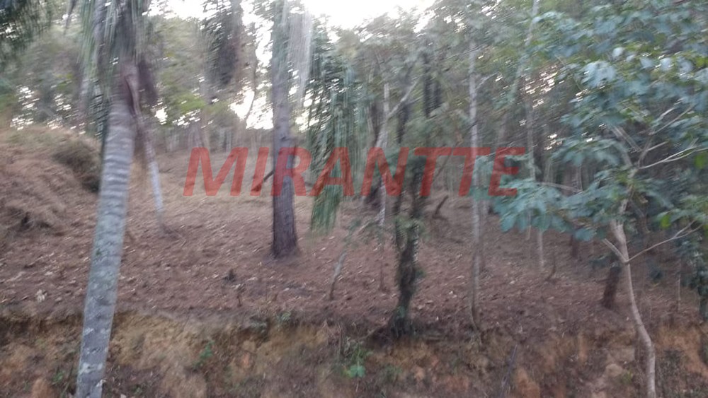 Terreno de 1900m² em Serra Da Cantareira