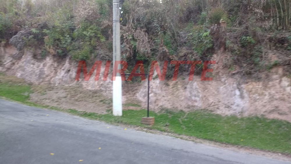 Terreno de 1900m² em Serra Da Cantareira