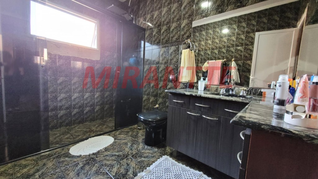 Sobrado de 439m² com 4 quartos em Jardim Santa Clara