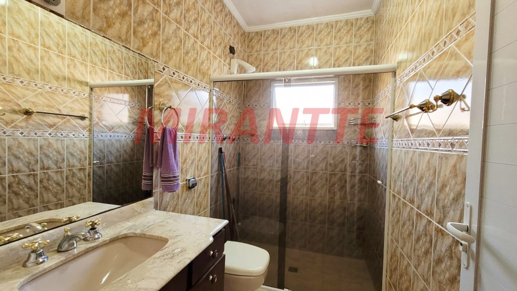 Sobrado de 439m² com 4 quartos em Jardim Santa Clara