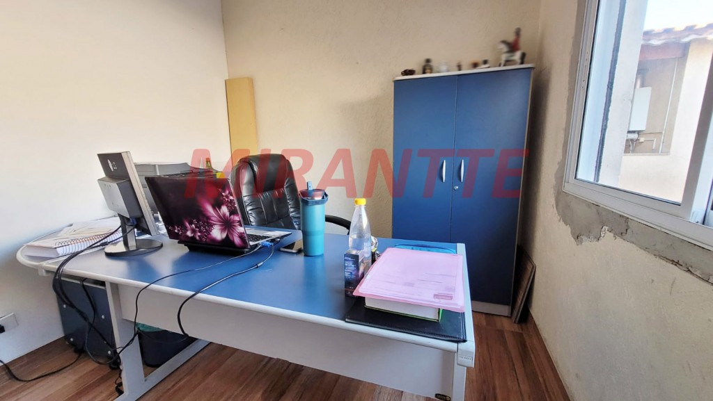 Sobrado de 439m² com 4 quartos em Jardim Santa Clara