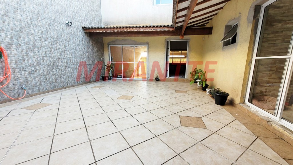 Sobrado de 439m² com 4 quartos em Jardim Santa Clara