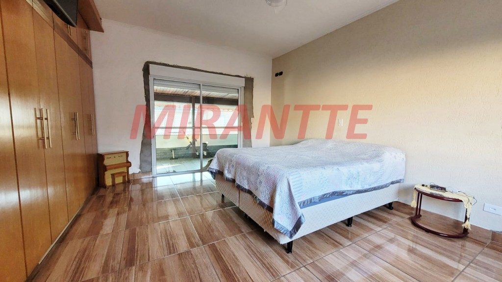 Sobrado de 439m² com 4 quartos em Jardim Santa Clara