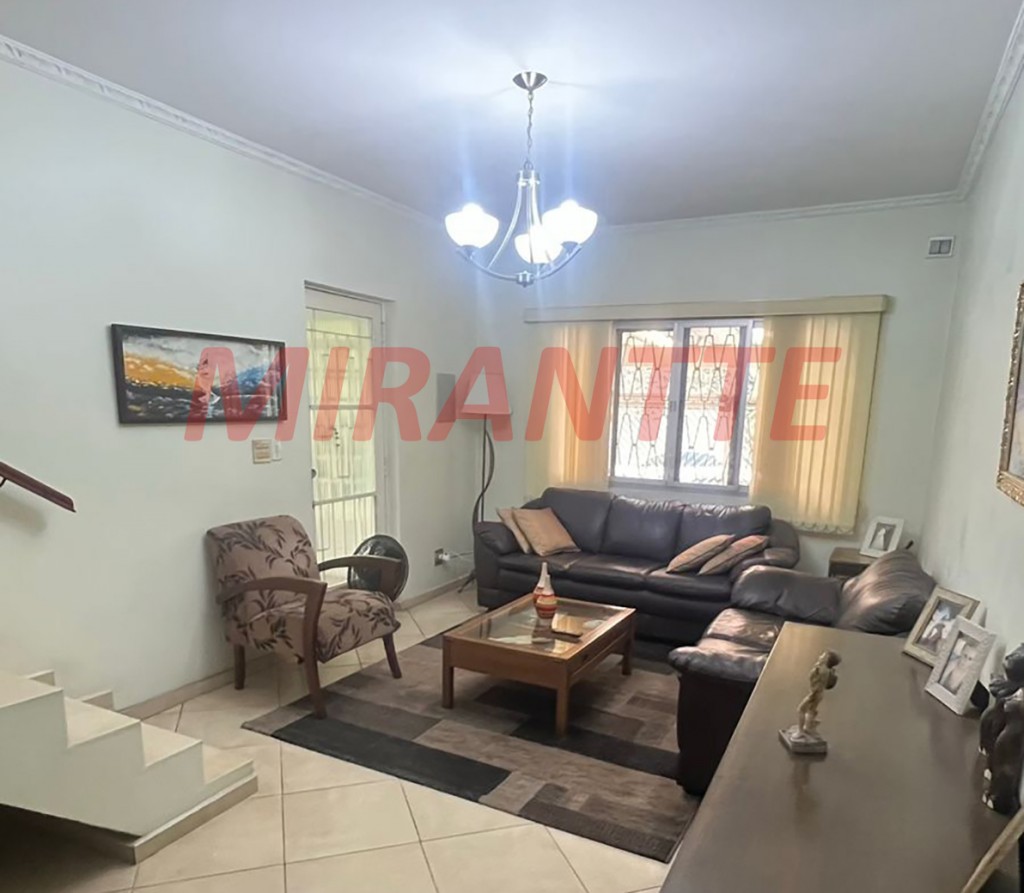 Sobrado de 219m² com 6 quartos em Santa Teresinha