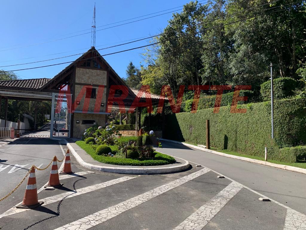 Terreno de 1046m² em Serra Da Cantareira