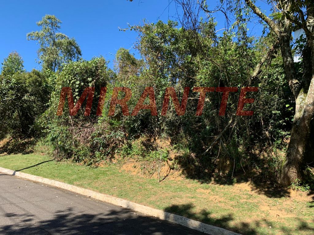Terreno de 1046m² em Serra Da Cantareira