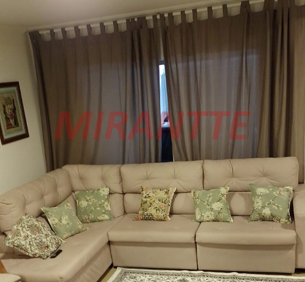 Sobrado de 300m² com 4 quartos em Jardim Peri