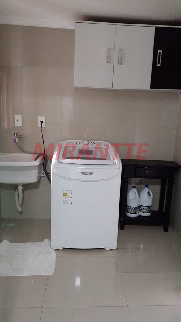 Sobrado de 300m² com 4 quartos em Jardim Peri