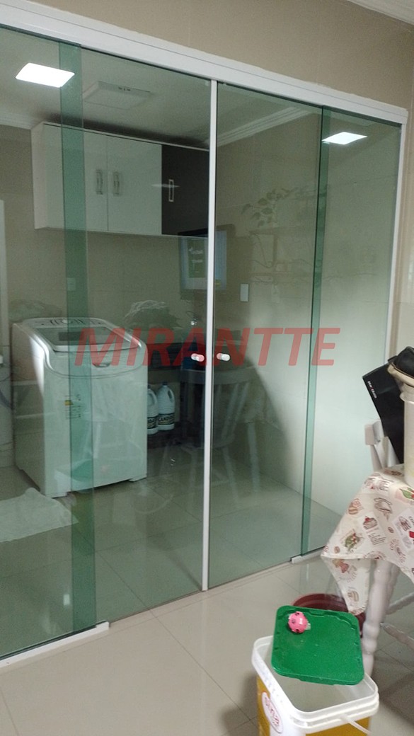 Sobrado de 300m² com 4 quartos em Jardim Peri