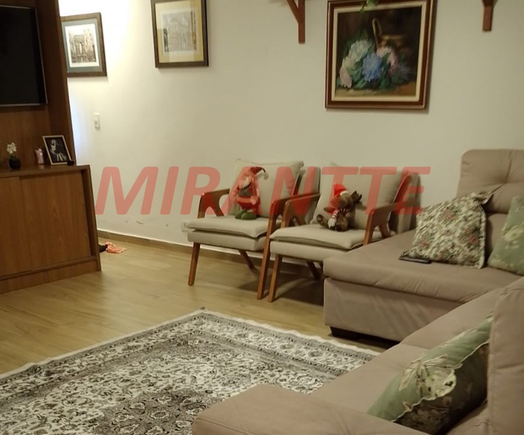 Sobrado de 300m² com 4 quartos em Jardim Peri