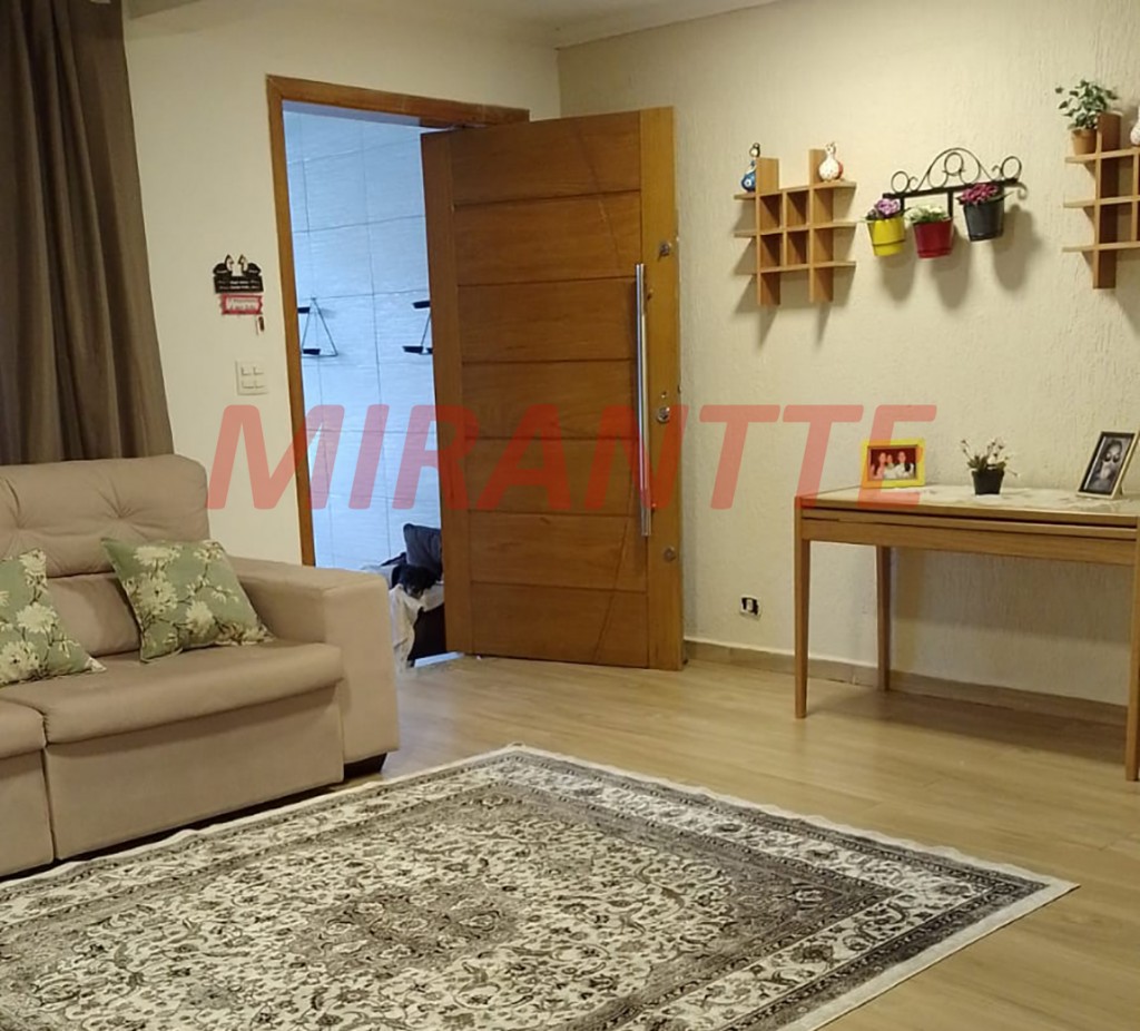 Sobrado de 300m² com 4 quartos em Jardim Peri