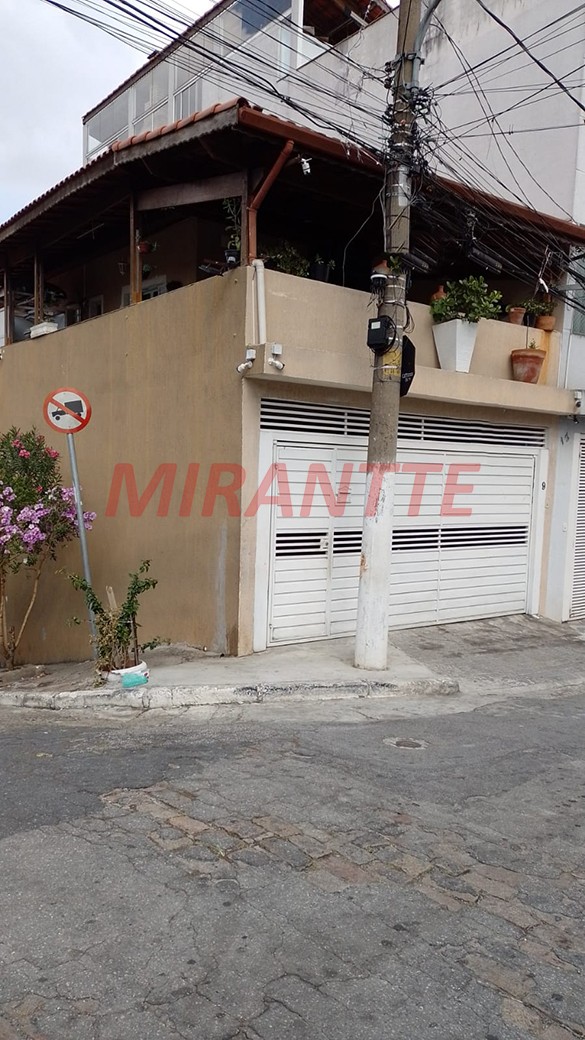 Sobrado de 300m² com 4 quartos em Jardim Peri
