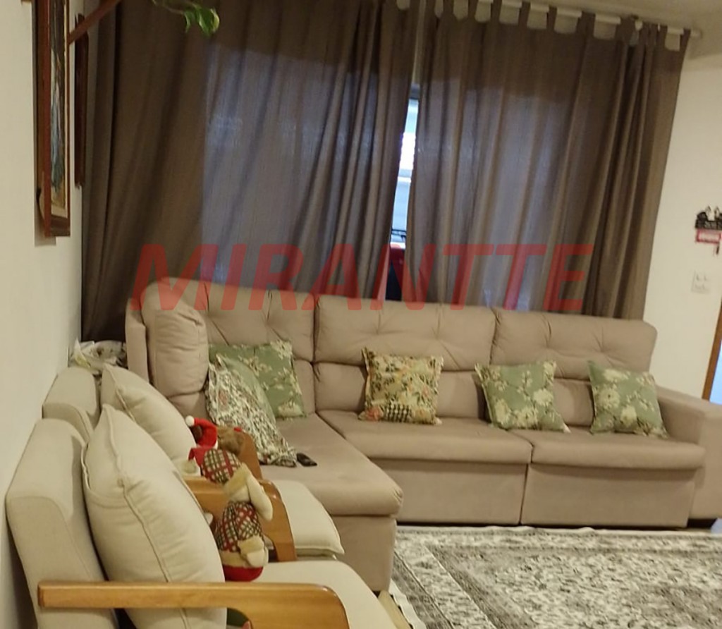 Sobrado de 300m² com 4 quartos em Jardim Peri