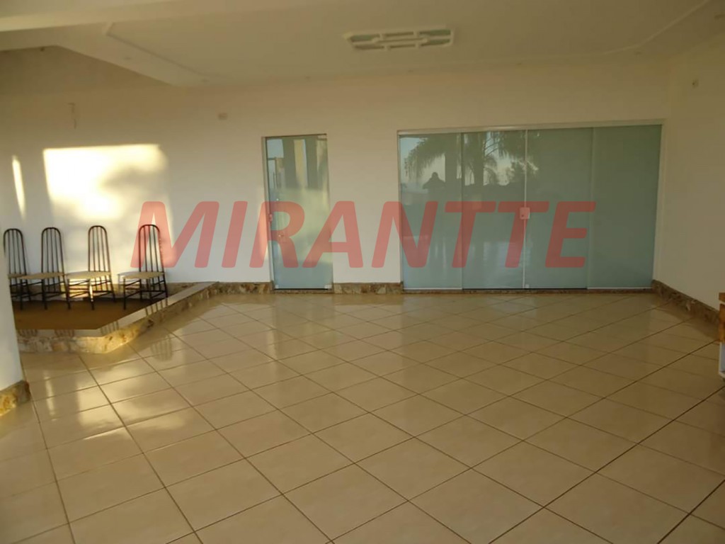 Sobrado de 600m² com 5 quartos em Serra Da Cantareira