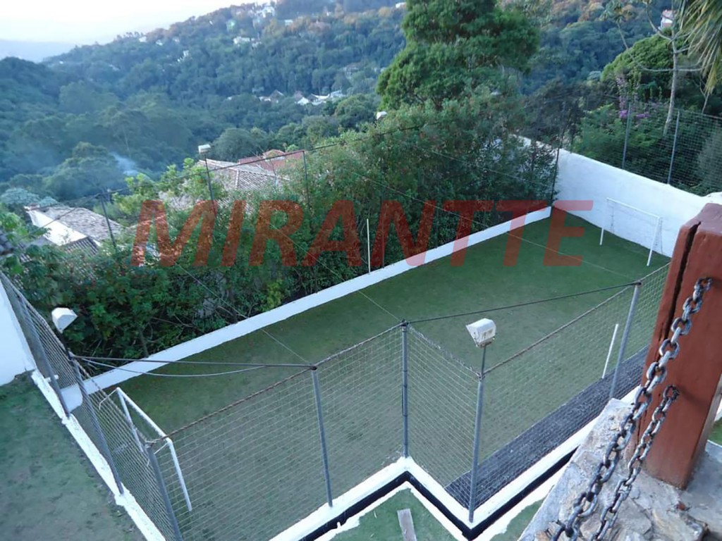 Sobrado de 600m² com 5 quartos em Serra Da Cantareira