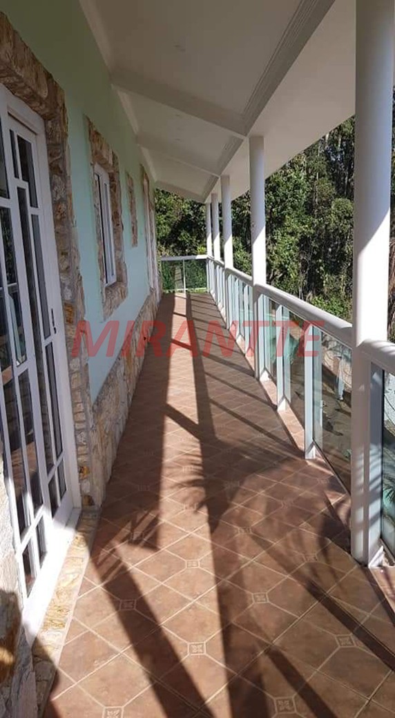 Sobrado de 600m² com 5 quartos em Serra Da Cantareira