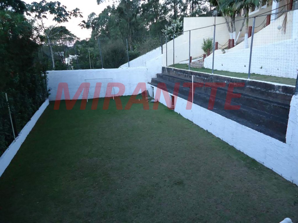 Sobrado de 600m² com 5 quartos em Serra Da Cantareira