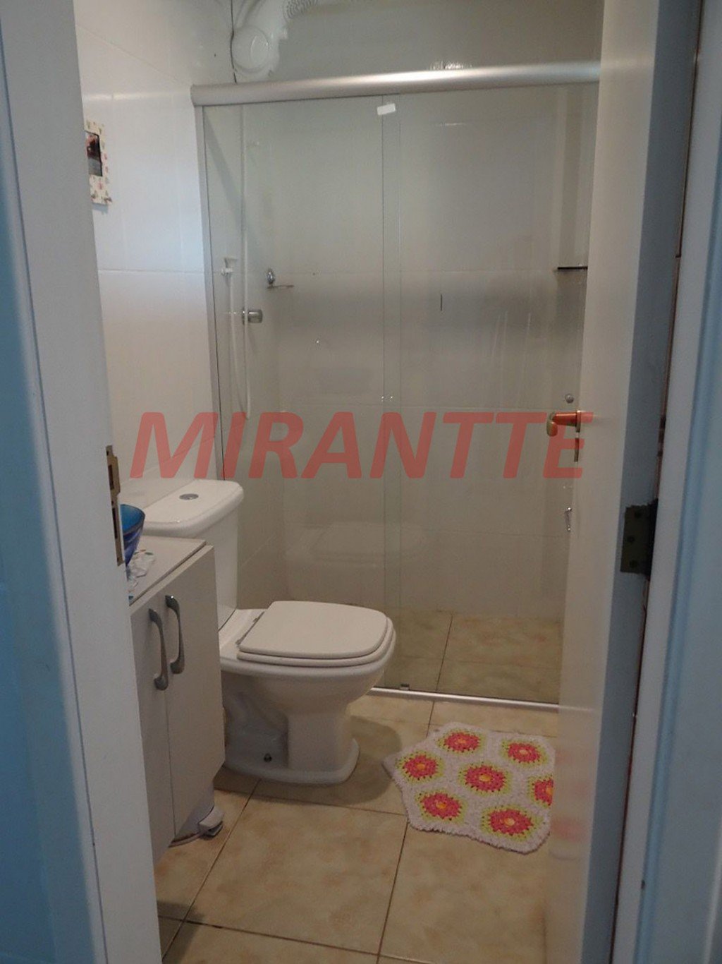 Sobrado de 238m² com 4 quartos em Água Fria