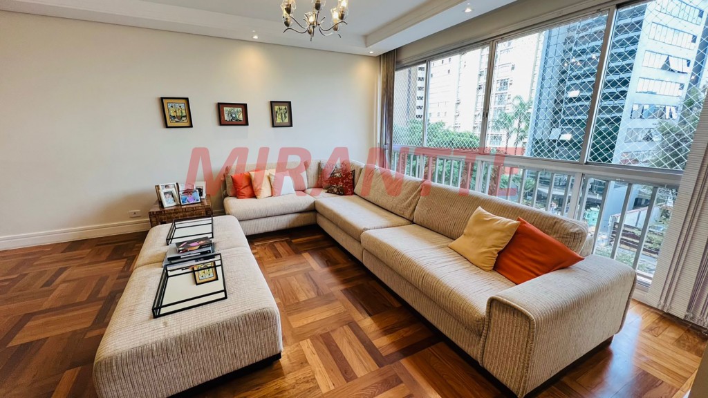 Apartamento de 160m² com 3 quartos em Santana