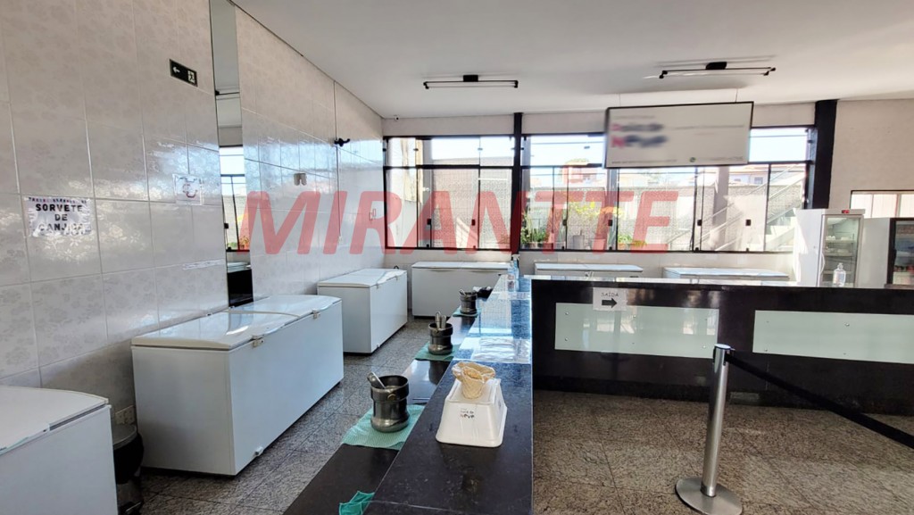 Comercial de 800m² em Jardim Pinhal