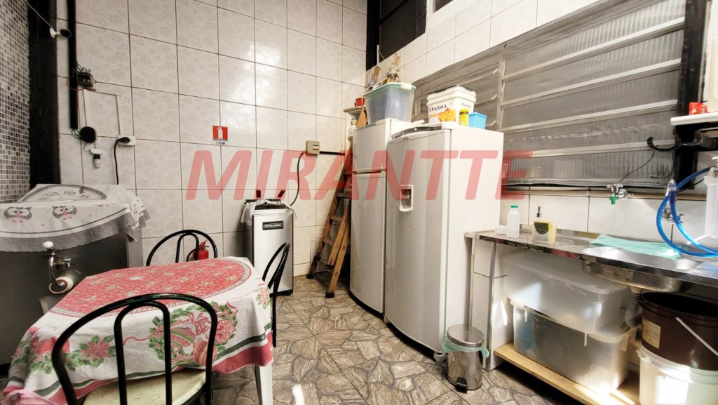 Comercial de 800m² em Jardim Pinhal