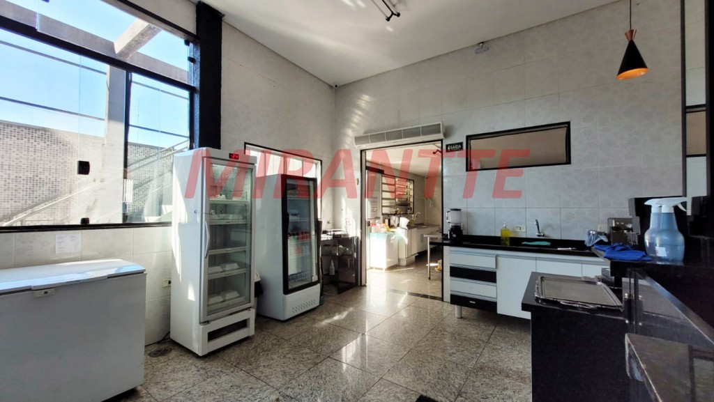 Comercial de 800m² em Jardim Pinhal