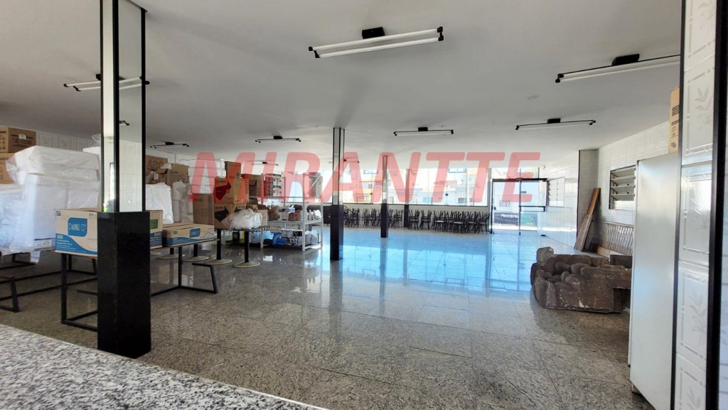 Comercial de 800m² em Jardim Pinhal