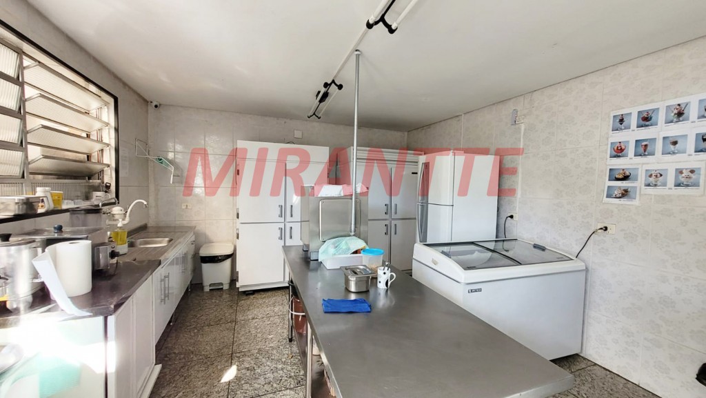 Comercial de 800m² em Jardim Pinhal