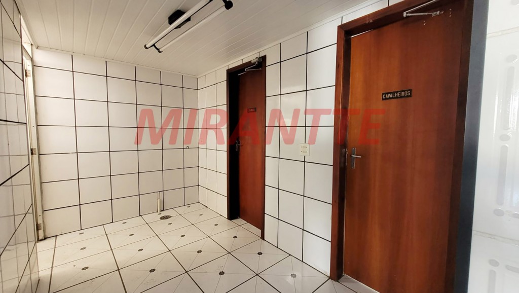 Comercial de 800m² em Jardim Pinhal