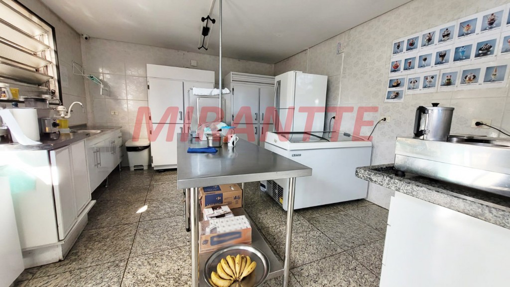 Comercial de 800m² em Jardim Pinhal