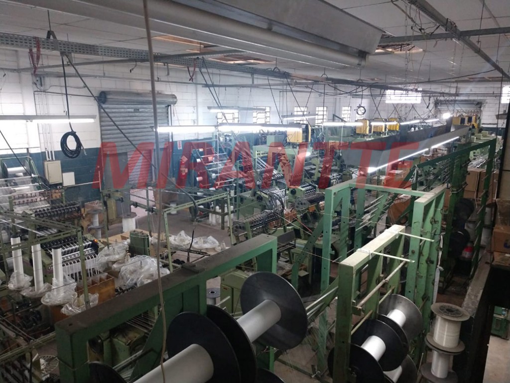 Galpao de 2400m² em Vila Carmosina