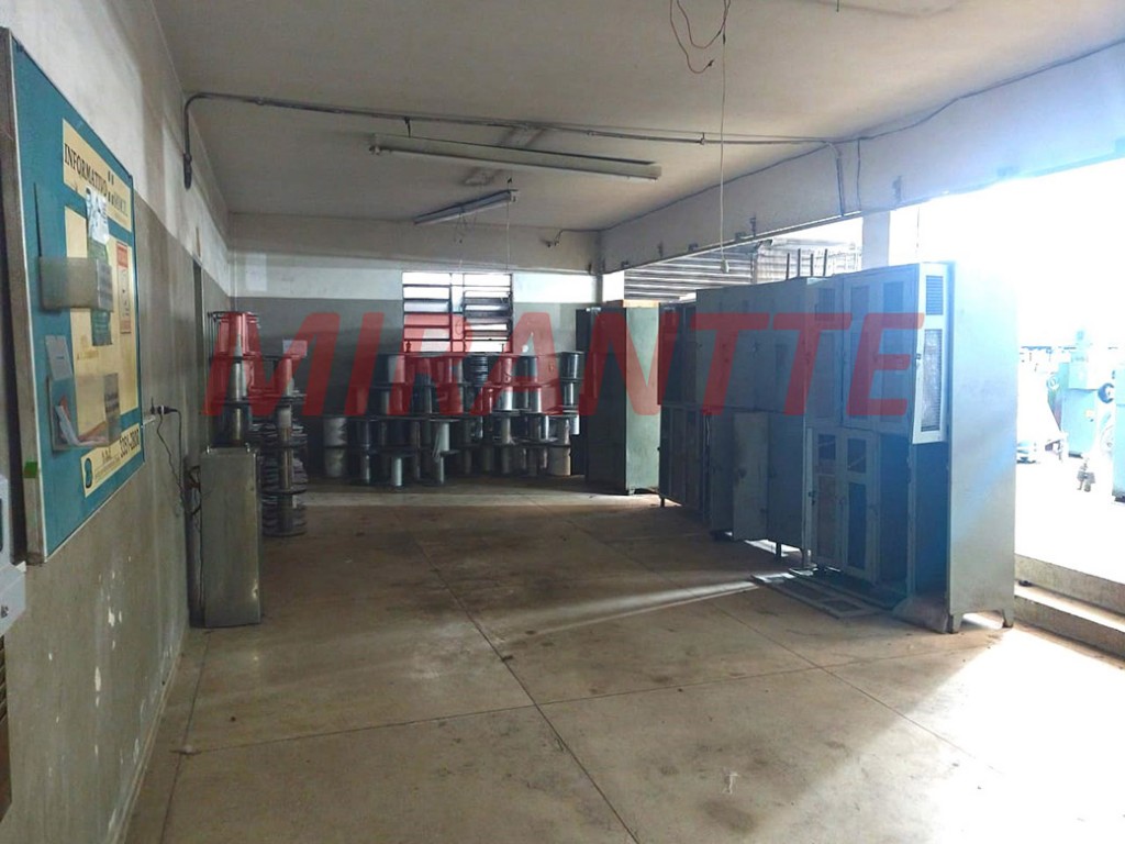 Galpao de 2400m² em Vila Carmosina