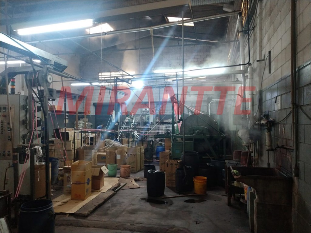 Galpao de 2400m² em Vila Carmosina