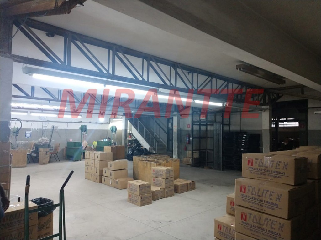 Galpao de 2400m² em Vila Carmosina