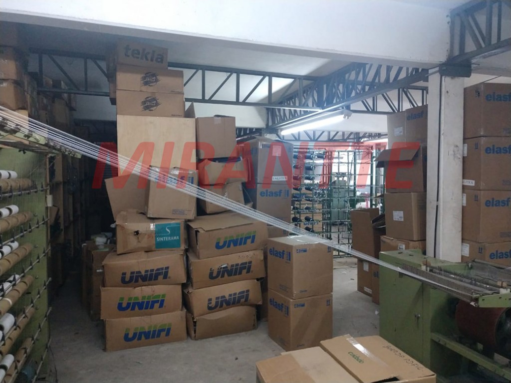 Galpao de 2400m² em Vila Carmosina