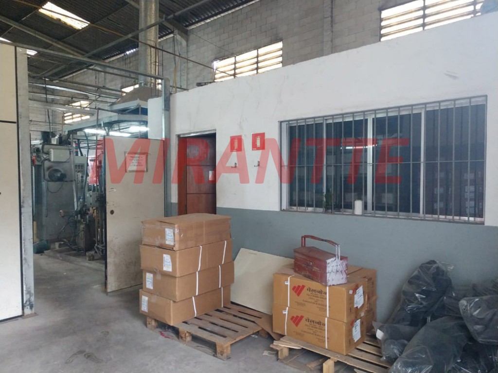 Galpao de 2400m² em Vila Carmosina