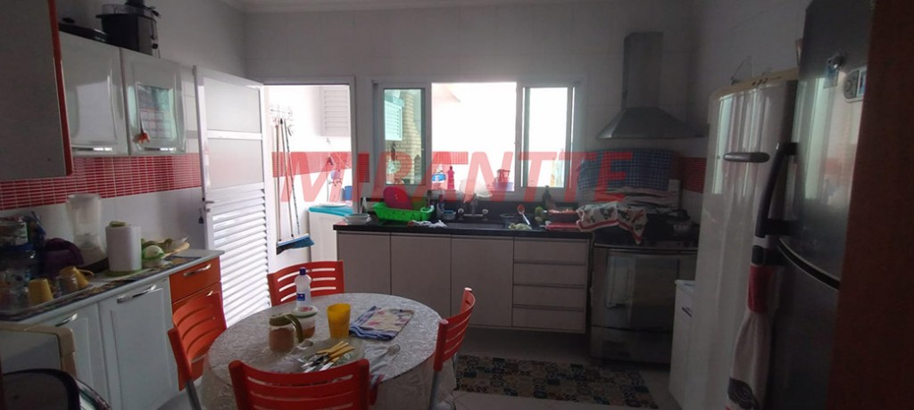 Sobrado de 126m² com 3 quartos em Vila Guarani