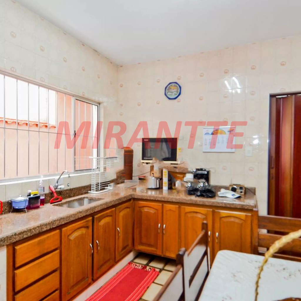 Sobrado de 262m² com 3 quartos em Parque Continental
