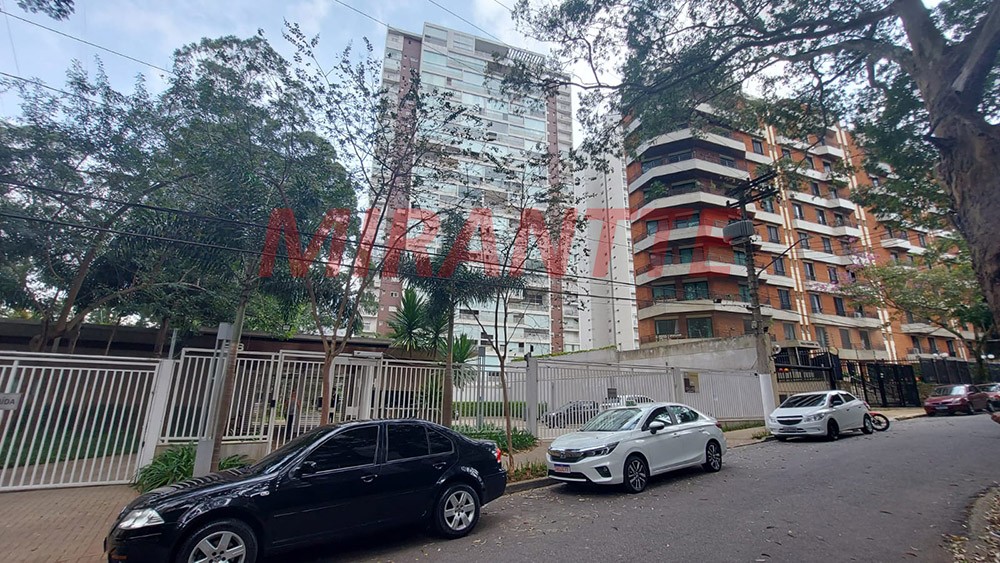 Apartamento de 234m² com 3 quartos em Morumbi