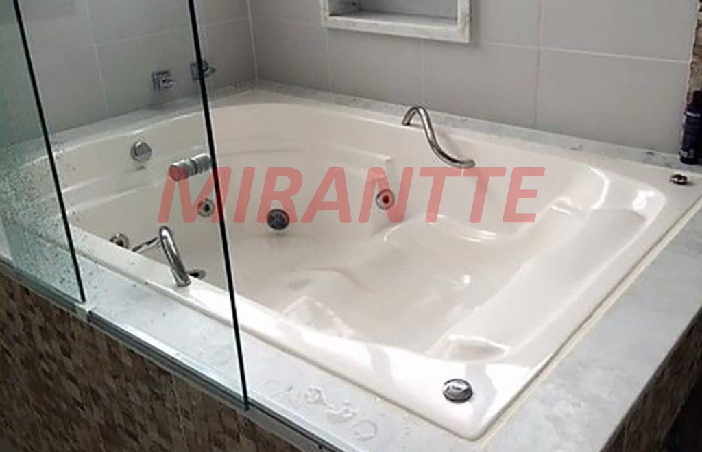 Sobrado de 500m² com 4 quartos em Alphaville