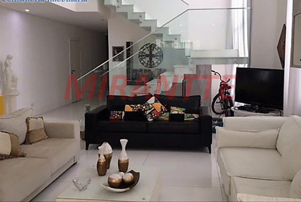 Sobrado de 500m² com 4 quartos em Alphaville
