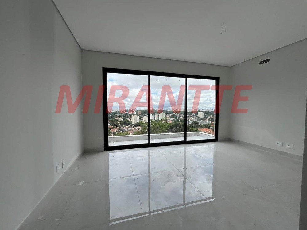 Sobrado de 360m² com 4 quartos em Tremembe