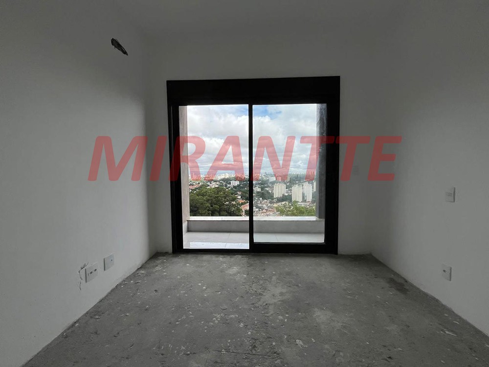Sobrado de 360m² com 4 quartos em Tremembe