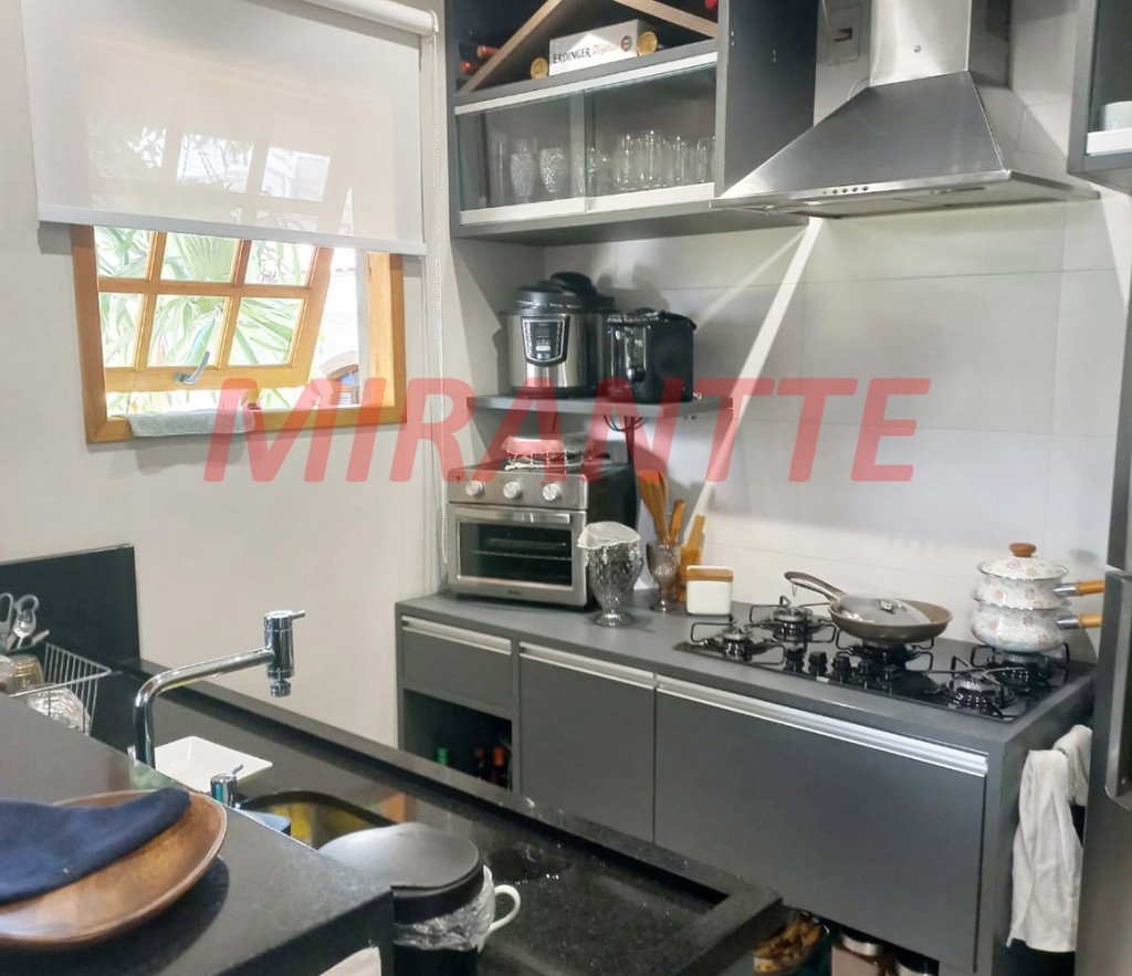 Sobrado de 195m² com 3 quartos em Jardim Vila Galvão
