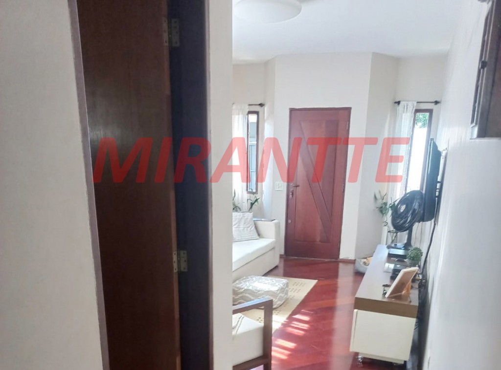 Sobrado de 195m² com 3 quartos em Jardim Vila Galvão