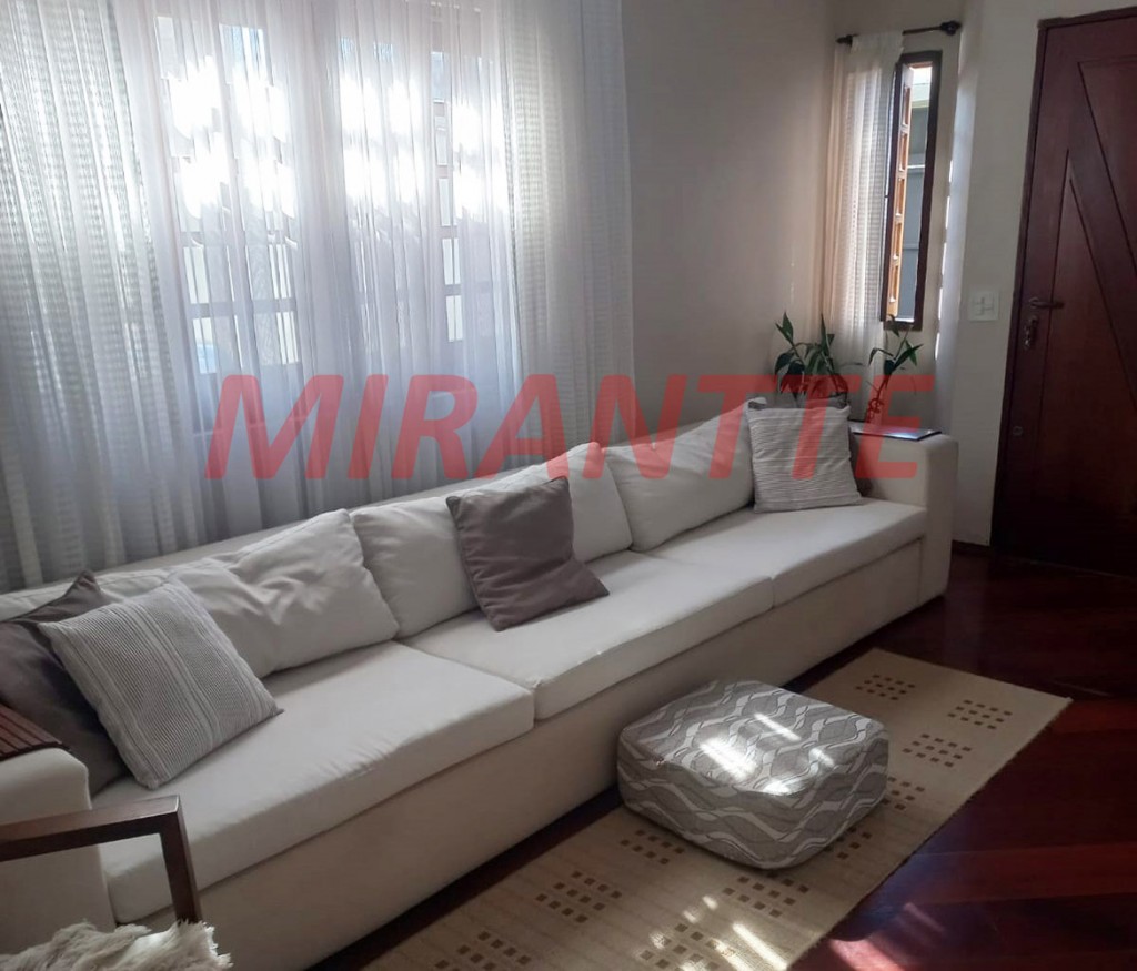 Sobrado de 195m² com 3 quartos em Jardim Vila Galvão