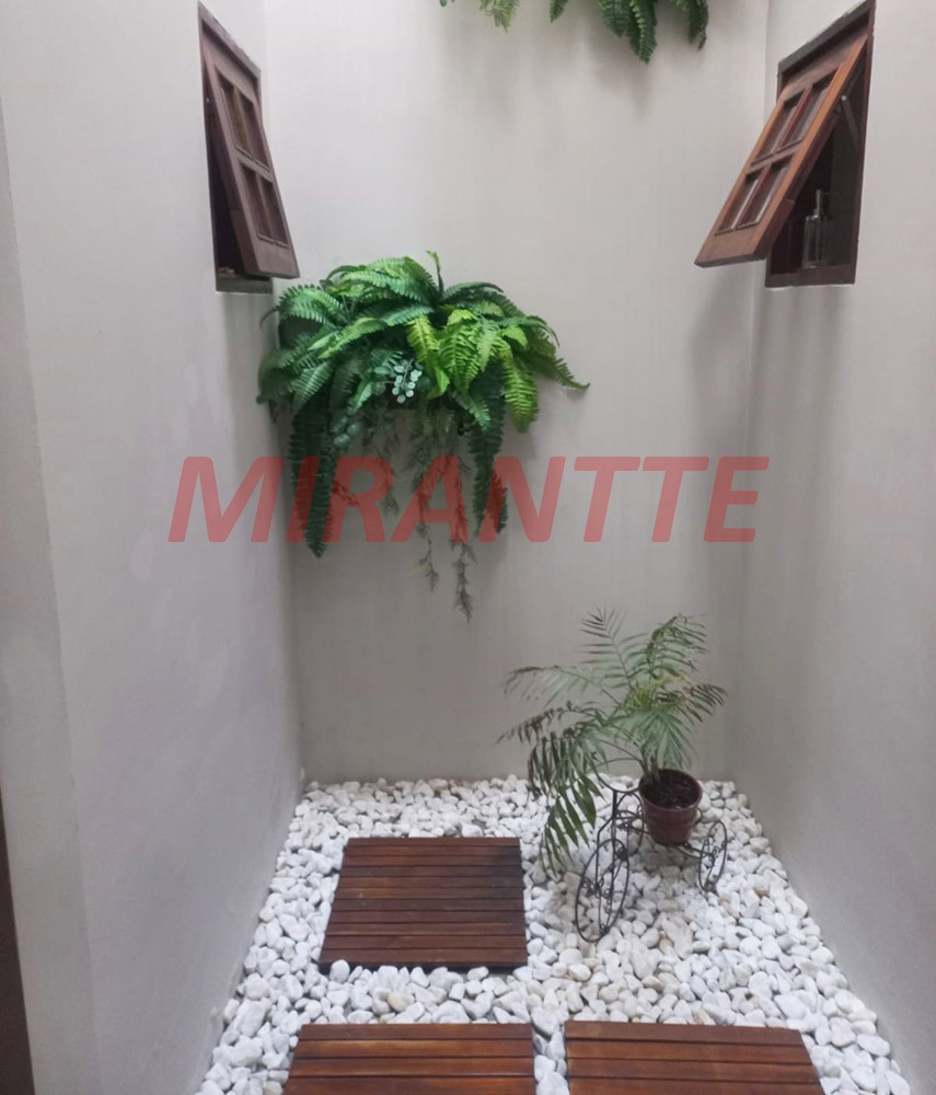 Sobrado de 195m² com 3 quartos em Jardim Vila Galvão